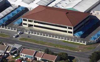 2400 m² Office Space in Strand South