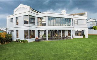 3 Bedroom House in Bankenveld
