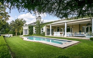 5 Bedroom House in Kyalami AH