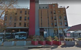 381 m² Commercial space in Hatfield