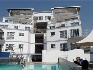 2 Bed Apartment in Riviera