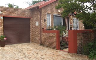 3 Bedroom Simplex in Honeydew Ridge
