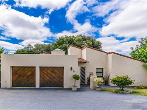 3 Bed House in Bromhof