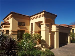 3 Bed Townhouse in Meyerton Central