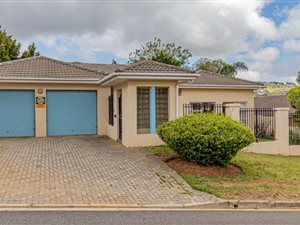 3 Bed House in Protea Valley