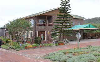 5 Bedroom House in Cola Beach