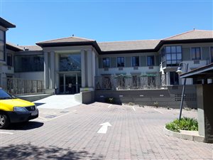 377 m² Office Space in Sandown