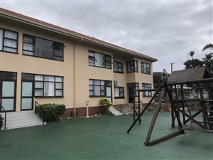 2 Bed Apartment in Uvongo