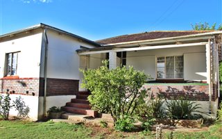 3 Bedroom House in Roodepoort North