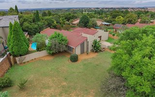 4 Bedroom House in Gholfsig
