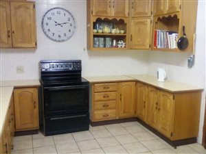 4 Bed House in Rowhill