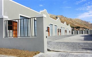 70 m² Industrial space in Somerset West Central