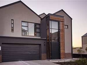 4 Bed House in Waterfall Country Estate