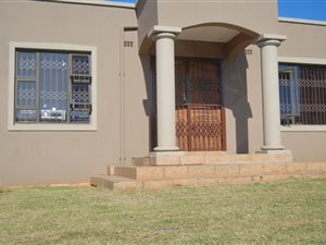3 Bed House in Desainagar