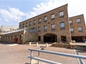 10315 m² Commercial space in Paulshof