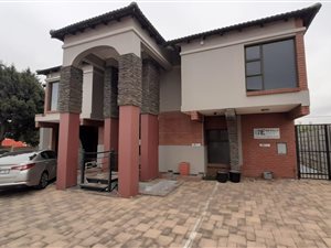 77 m² Commercial space in Brackenhurst