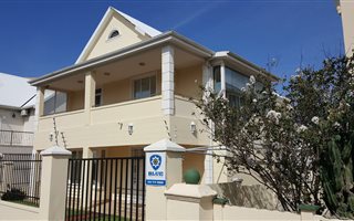 350 m² Commercial space in Windermere