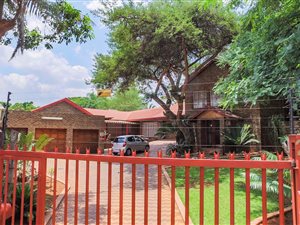 4 Bed House in Ninapark