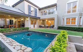 5 Bedroom House in Fourways Gardens