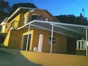 4 Bed House in Umhlatuzana