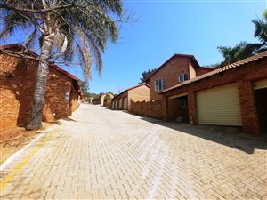 3 Bed Townhouse in Waterkloof Park