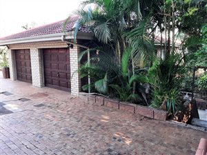 8 Bed House in Panorama