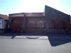 3 Bed House in Tembisa