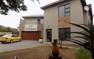 4 Bedroom House in Eye of Africa