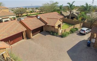 3 Bedroom Simplex in Pretorius Park