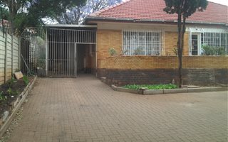 4 Bedroom House in Cyrildene