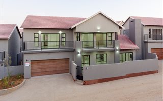 3 Bedroom Townhouse in Wild Olive Estate