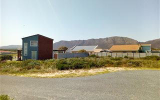 514 m² Land available in Perlemoenbaai