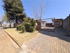3 Bed House in Woodmere
