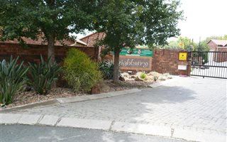 3 Bedroom Townhouse in Strubens Valley