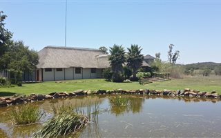 15.8 ha Farm in Hekpoort