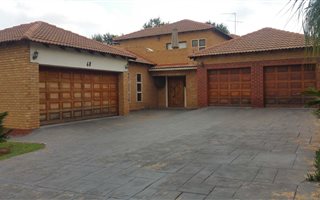 4 Bedroom House in Eldoglen