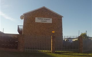 2 Bedroom Duplex in Sherwood and surrounds