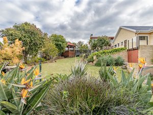4 Bed House in Boggomsbaai