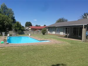 4 Bed House in Hutten Heights