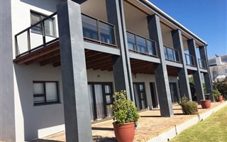 4 Bedroom House in Strandfontein