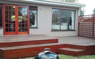 2 Bedroom House in Longdown Estate