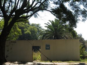 1444 m² Land available in Houghton Estate