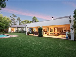 5 Bedroom House in Morningside Manor