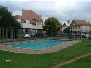 3 Bed Townhouse in Bedfordview
