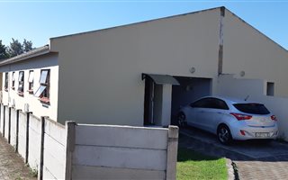 3 Bedroom Cluster in Amalinda