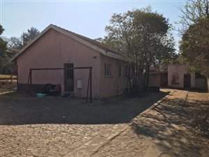 3 Bed House in Lombardy East