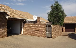2 Bedroom Apartment in Highveld