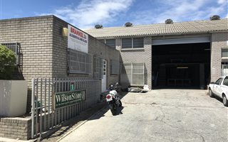 732 m² Industrial space in Retreat