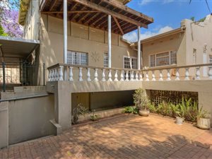 12 Bed House in Melville