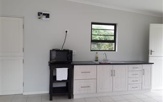 1 Bedroom Garden Cottage in Walmer